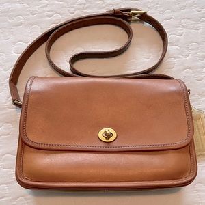 British Tan Vintage Coach Compartment Bag